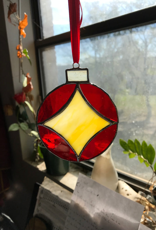 Red Bauble w/ Yellow Star Stained Glass Christmas Ornament